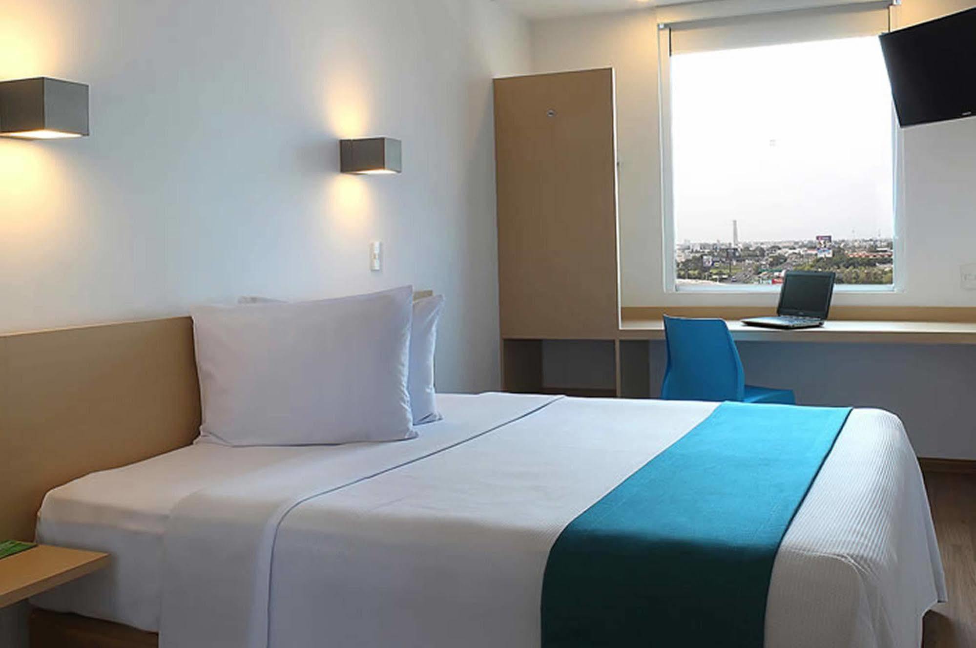 One Ciudad De Mexico Patriotismo Hotel Eksteriør billede